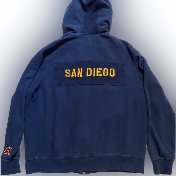 San Diego Chargers Vintage NFL Proline Zippered Sweatshirt - Picture 2 of 6